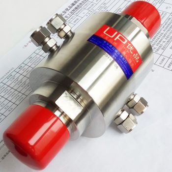 SR020实心轴法兰式四水咀磁液体密封装置